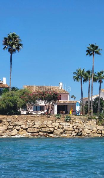 Foto b8f921e1-9b1a-45d2-9b59-232d6ff38fc5. Xalet amb aparcament piscina a Bahía Dorada Estepona