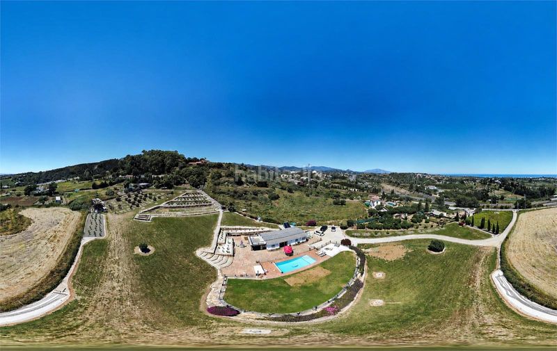 Foto f2a979a2-f67a-4281-be4d-e53d17563ddd. Xalet amb calefacció aparcament piscina a Centro Estepona