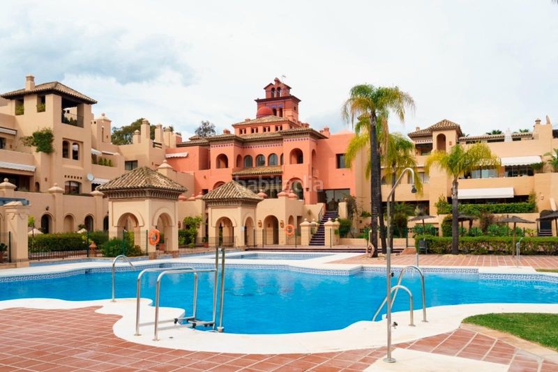 Foto dd81f152-f98d-42fb-89a1-4d40ac51972f. Àtic amb piscina a Nueva Atalaya Estepona