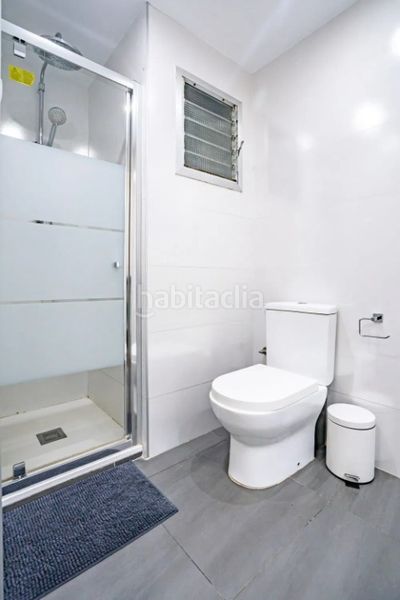 Foto 761e14cb-2b9f-4db7-aa25-4fe8ed95d689. Edifici a camí del cabanyal 66c a La Carrasca Valencia
