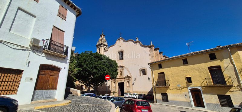 Foto 2eb5ba12-7f4d-47c7-8015-2f4c26ad8b24. Casa amb xemeneia a Oliva pueblo Oliva