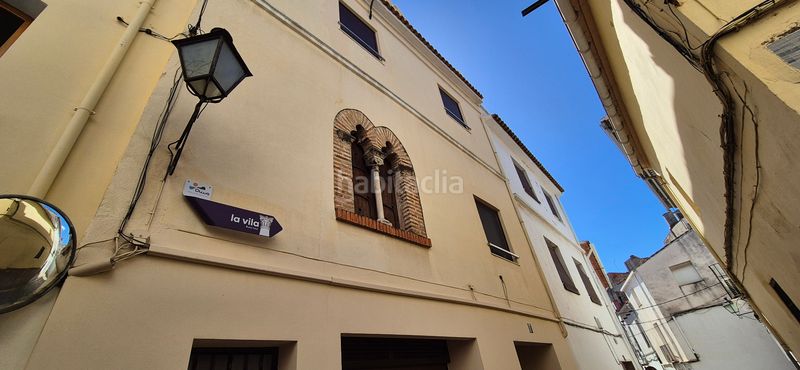 Foto 354f45e1-445a-4565-88f8-cbef5e93e49d. Casa amb xemeneia a Oliva pueblo Oliva