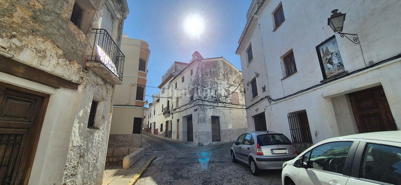 Foto 64eeb05a-c3a6-4fb0-bfb9-200f3282f642. Casa amb xemeneia a Oliva pueblo Oliva