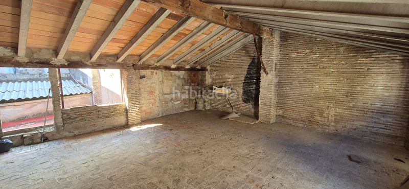 Foto 7bd41145-1452-463d-b26f-4a14b0215253. Casa amb xemeneia a Oliva pueblo Oliva
