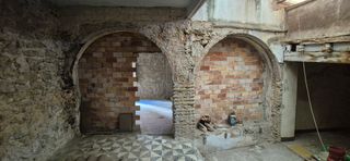 House  Plaça de l'ajuntament 3. Casa de pueblo para reconstruir en oliva