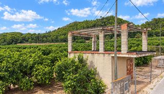 Casale in Plaça de marxuquera 72. Terreno con caseta en marxuquera de gandia