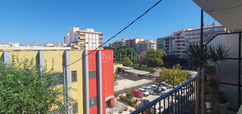 Foto 8be7e3d6-76ef-4b03-900c-645eef597e07. Pis a Corea Gandia