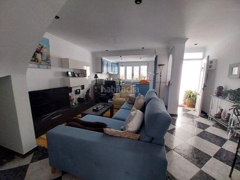 Foto cf3d5966-8d93-48c0-b355-2c745025625e. Casa adossada amb aparcament a Barx