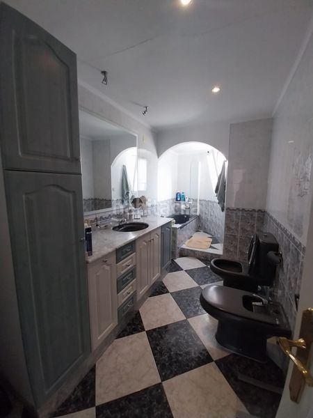 Foto f2e974ca-ae4f-474d-9d0b-a9214a46ab62. Casa adossada amb aparcament a Barx