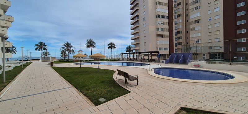Foto a8509540-f53a-4163-a318-d25afa181d2b. Dúplex amb aparcament piscina a Playa de Gandía Gandia