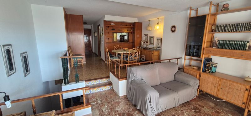 Foto ac5d55dc-c885-4b64-bb15-69a9762a0347. Dúplex amb aparcament piscina a Playa de Gandía Gandia