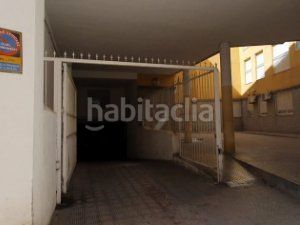 Foto d78a8636-a244-40c4-96e0-1082f7e16d44. Aparcament cotxe a Corea Gandia