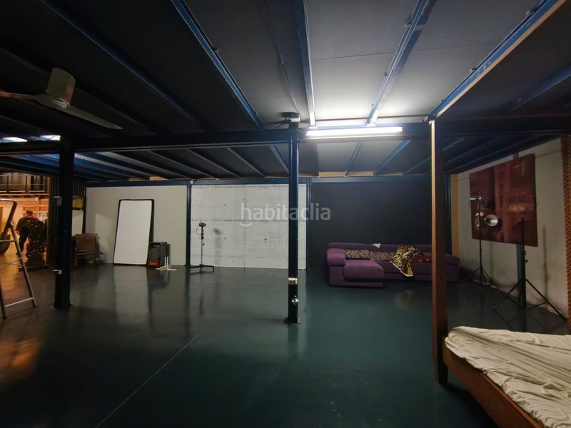 Foto c9d89f97-cde8-4b16-a4da-dd3d1e7be49f. Nau industrial a Miramar