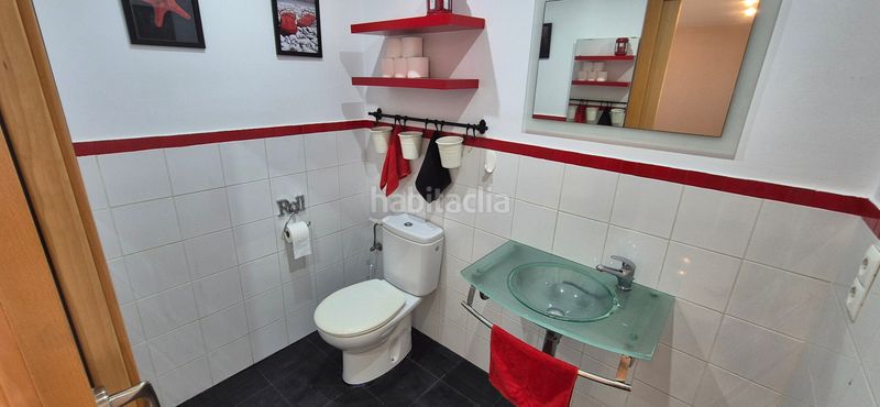 Foto 0cde84b2-de76-4dc8-b290-468cabe1f75a. Casa adossada amb piscina a Almoines