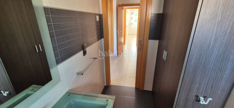 Foto c86d3c33-5804-4dff-82aa-2de4a34f4e71. Casa adossada amb piscina a Almoines
