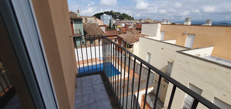 Foto ee22b95d-072c-4265-aa68-d960008003a9. Casa adossada amb piscina a Castelló de Rugat