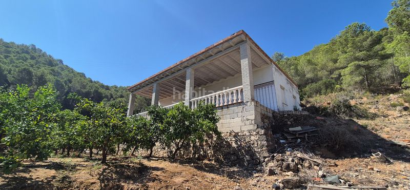 Foto d201e703-f501-437b-94f4-3d0a5f4083bc. Masia amb xemeneia calefacció aparcament piscina a Favara