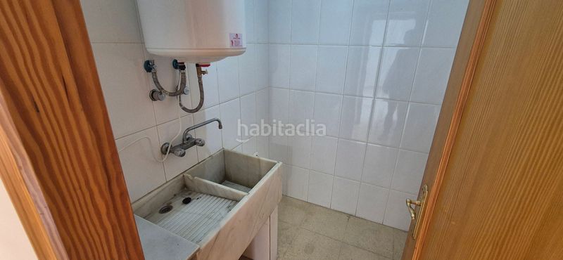 Foto 1f1d8660-b00e-4417-9efb-ece5b0db94b4. Pis a Oliva pueblo Oliva
