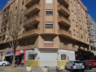 Pis  Carrer joanot martorell. Piso seminuevo en oliva