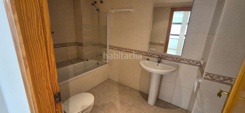 Foto d8b52d20-a715-48bf-a3d6-0206fc60471e. Pis a Oliva pueblo Oliva