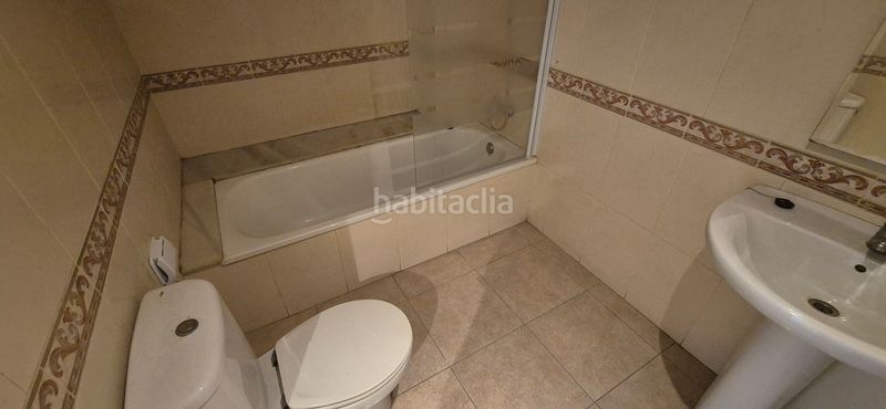 Foto f8a87ed6-2699-498c-b193-a43de9a357a8. Pis a Oliva pueblo Oliva