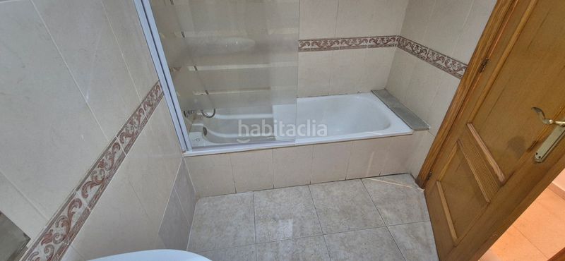 Foto faae0bf0-84aa-46aa-8eb1-ad4a26c912a8. Pis a Oliva pueblo Oliva