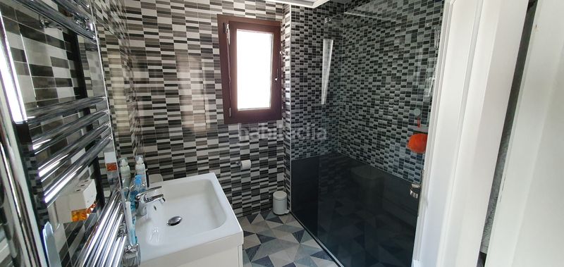 Foto c17ddb75-5423-4e0f-b7d5-71f9b9b9efe7. Xalet amb calefacció aparcament piscina a Park Nord - Casona Gandia