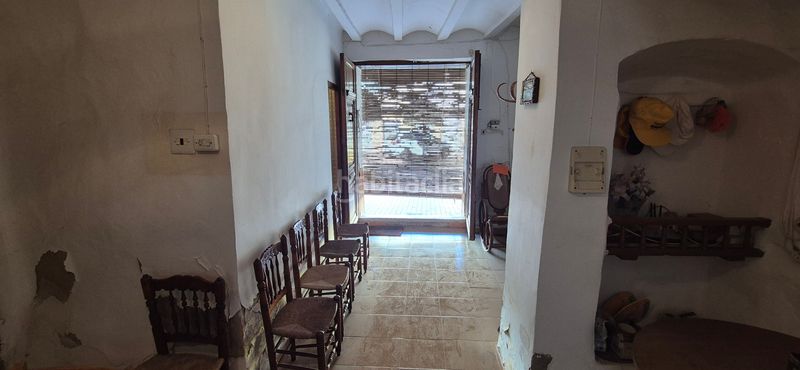Foto 2f939bf7-e1c8-4166-aea8-cef536fe9d92. Casa amb xemeneia a Miramar