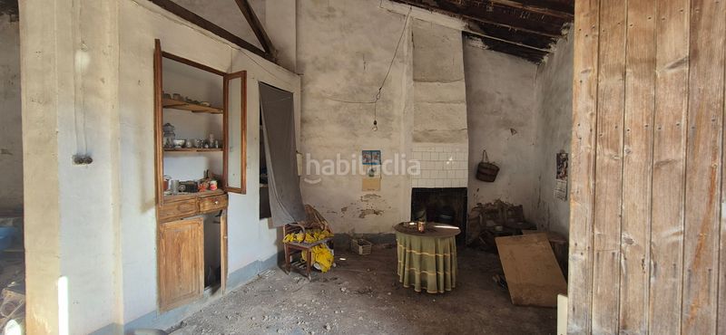 Foto b7e3a26a-26e9-48ac-b782-703f8c8dfec4. Casa amb xemeneia aparcament a Miramar