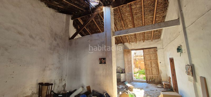 Foto da5ff196-60d4-4c74-b68f-37a950fe2acc. Casa amb xemeneia aparcament a Miramar