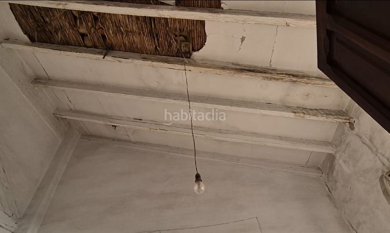 Foto ec709ae4-fa6e-4e05-a5db-ff178eb29109. Casa amb xemeneia aparcament a Miramar