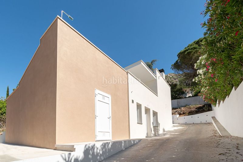 Foto 4a771dff-d8af-4304-864b-0f6933f145c3. Xalet amb xemeneia calefacció piscina a Barx