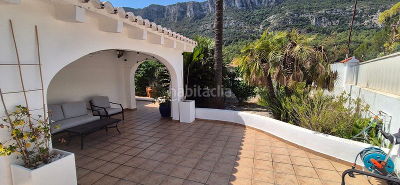 Foto c14f2e84-8f73-46d8-ba16-66d2336e3f9c. Xalet amb xemeneia calefacció aparcament piscina a Barx