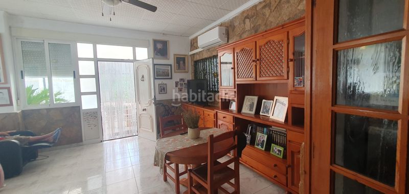 Foto 9c956e5d-e4f9-432d-9bc0-52511e2b1026. Edifici a Barx