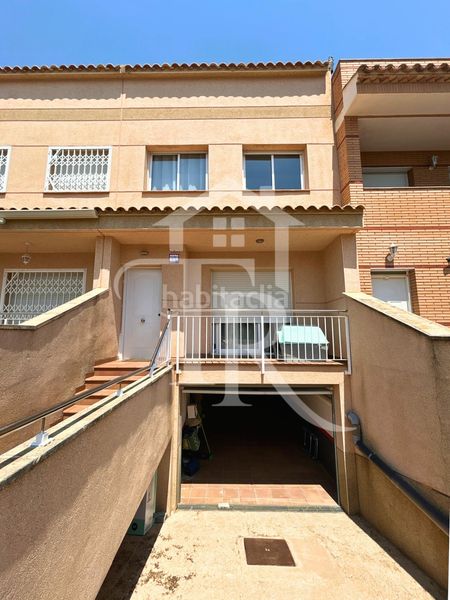 Foto 03da0614-376f-4df6-b737-8298247517e9. Casa adossada amb aparcament a Roda de Barà