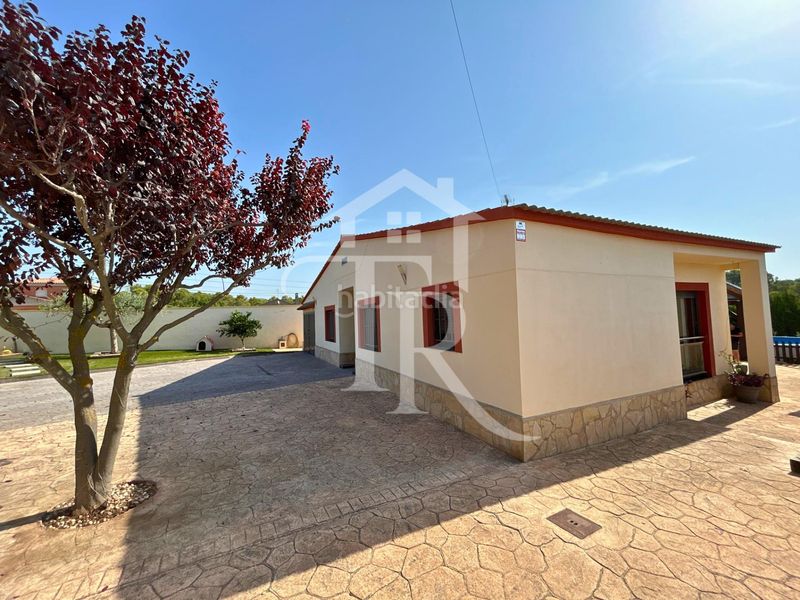 Foto 0be2611c-e156-4f4d-b15e-c56f9bed82e0. Xalet amb aparcament piscina a Cabra del Camp