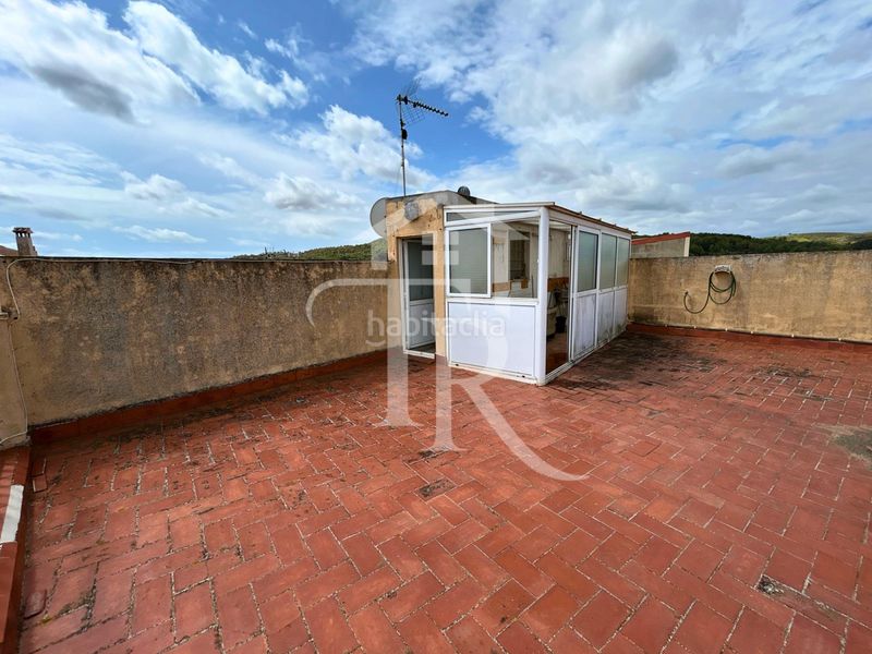 Foto 0cdf8eb7-8ea7-40fd-85c1-7245ad795e2b. Casa adossada amb aparcament a Bonastre