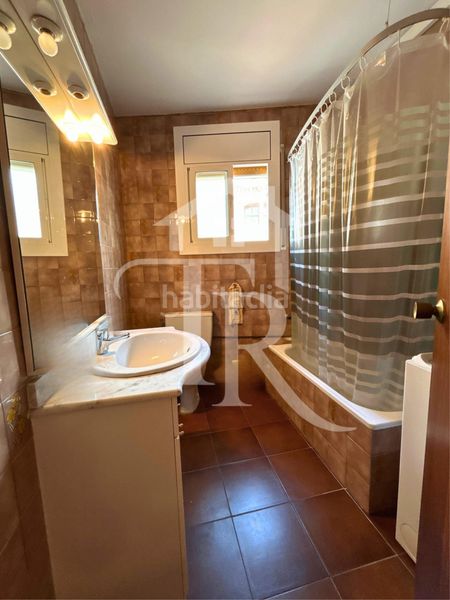 Foto 96b91ce6-8636-4d71-9b24-28a5807ef2e5. Casa adossada amb aparcament a Bonastre