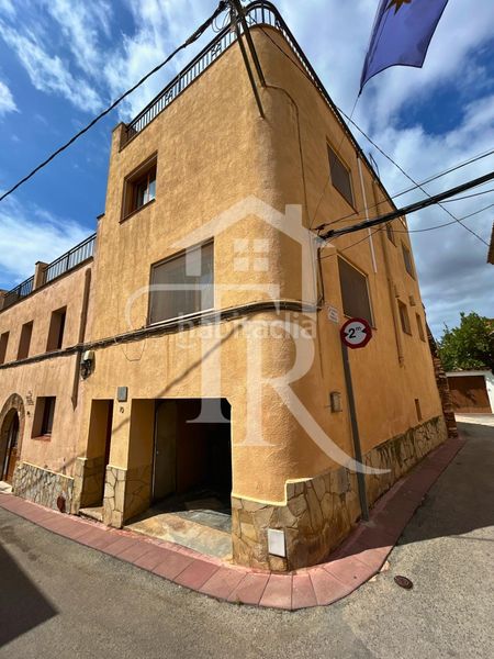 Foto cc72c597-b1b9-4381-8bb5-9deaba61907b. Casa adossada amb aparcament a Bonastre