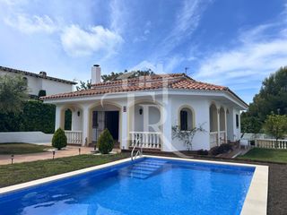 Miete Chalet in Roda de Barà. Fantastica casa en alquiler vacacional
