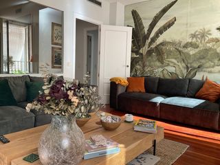 Rent Flat  Calle de fernanflor. Magnífica vivienda exterior de 108 m² en alquiler en el barrio d