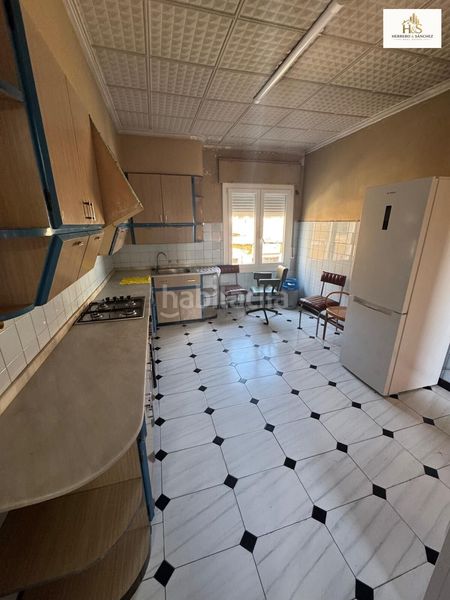 Foto 8cb27543-5cd7-443b-8a87-f347b1dd4b43. Edifici a Novelda