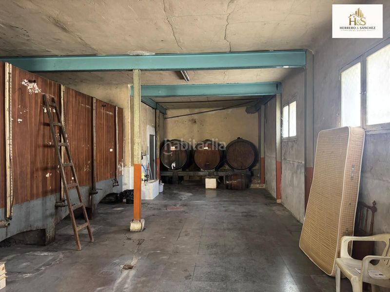 Foto 94aedbde-b0d3-4553-b382-6bd346e3be36. Edifici a Novelda