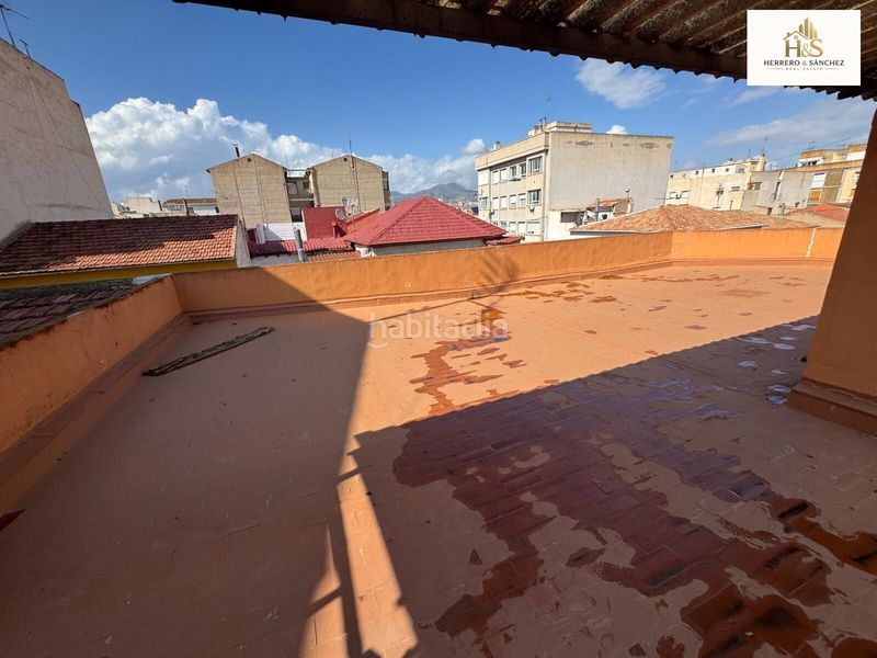 Foto ccad43cd-2766-48a1-a6f8-1b7dd68dfdd7. Edifici a Novelda
