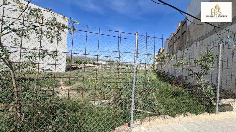 Foto 9c20d051-049b-4d26-b93a-d365e35fe6a1. Terreny residencial a Novelda