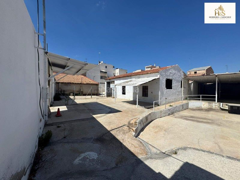 Foto 1db3fce8-62b3-4f75-9c99-a910e9259400. Edificio in Novelda