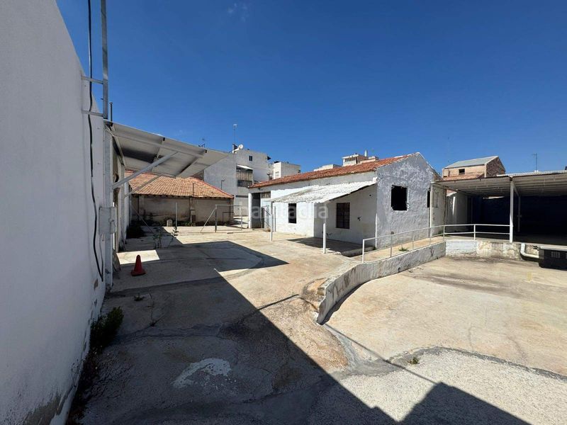 Foto cb7f1435-0058-450c-bcfd-85a5b57970e7. Edifici a Novelda