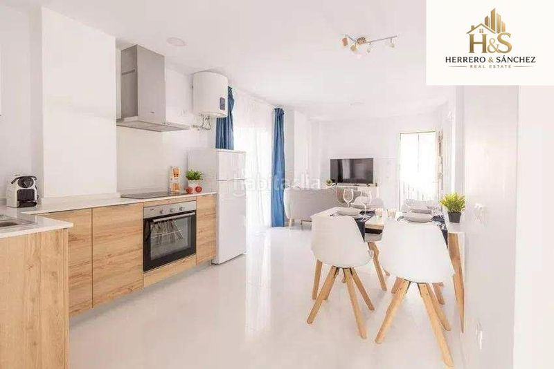 Foto 03db56a1-3bc9-4ddd-a5d3-c67268574ca1. Edificio  de apartamentos en venta calle hellín a 50 m de Gran Playa en Santa Pola