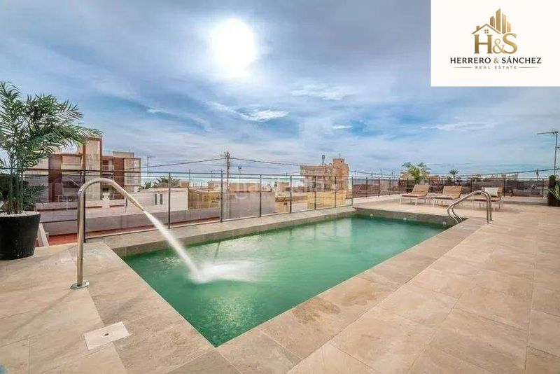 Foto 12abd099-baa0-4020-bd9f-a5cfa831f234. Edificio  de apartamentos en venta calle hellín a 50 m de Gran Playa en Santa Pola