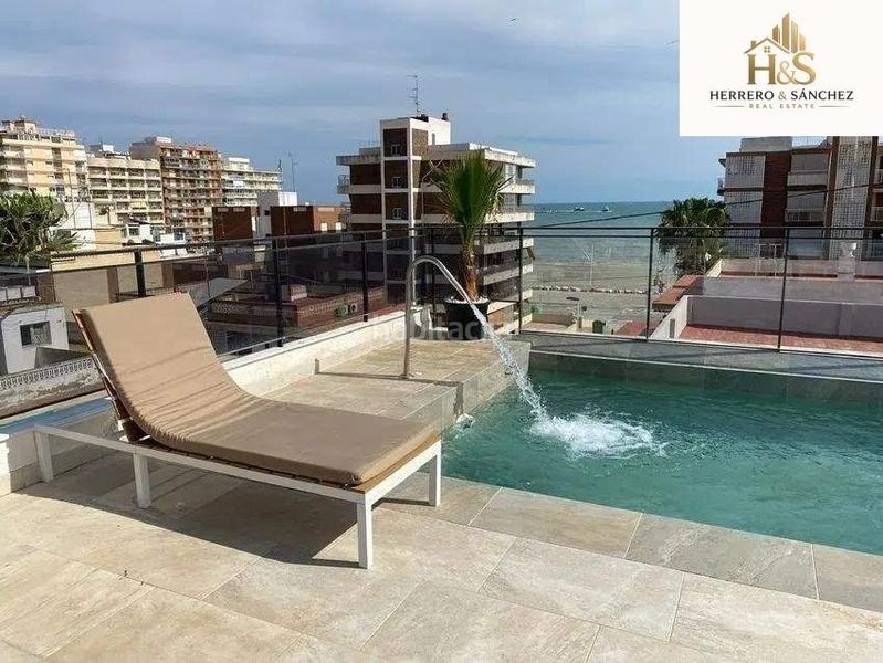 Foto 3cf76e00-92e0-4274-bdcd-ce83ab70c5d7. Edificio  de apartamentos en venta calle hellín a 50 m de Gran Playa en Santa Pola